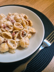 Bacon and onion pasta